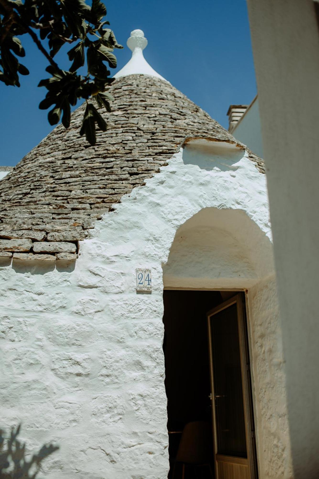 River Trulli Oasi Di Pace In Sito Unesco Alberobello Exterior photo